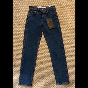 Brand new!! women Levi’s Wedgie jeans